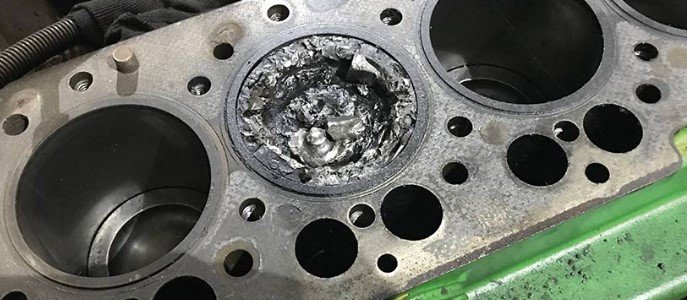 john deere s240 engine overheats